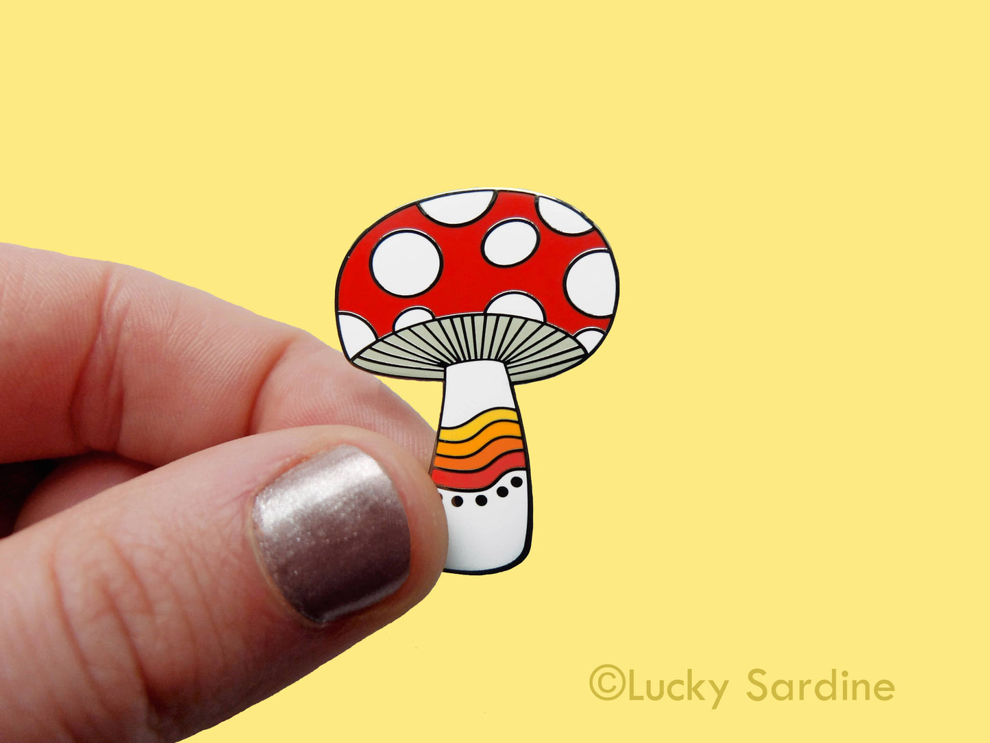 Mushroom Rainbow, Magic Shroom, Retro Vintage 70s Enamel Pin