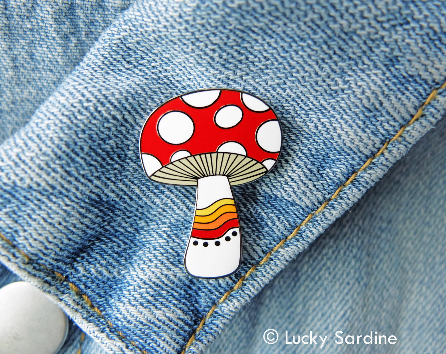 Mushroom Rainbow, Magic Shroom, Retro Vintage 70s Enamel Pin